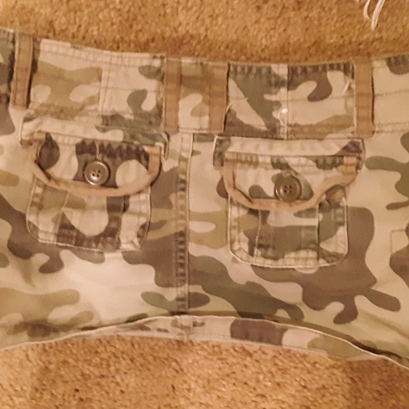 Cute camouflage mini skirt - Picture 2 of 2